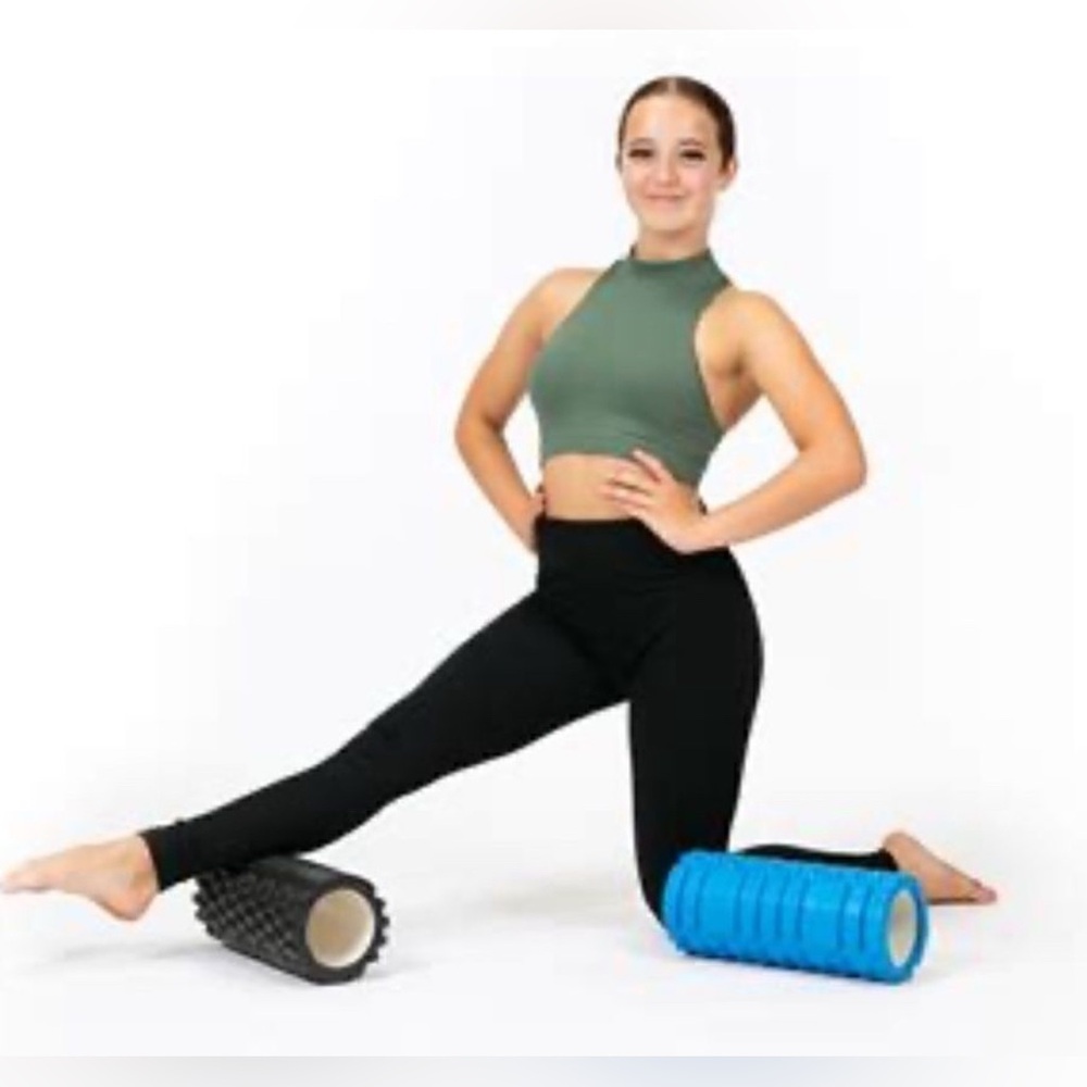 Capezio Dance Ribbed High-Neck Seamless Cropped Tank Top Olive Green M/L NWT